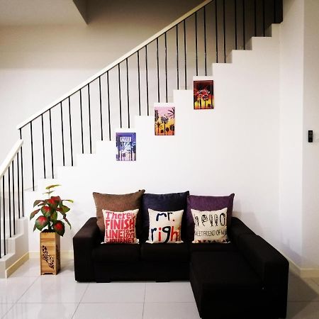 A&D Home-Stay @Kota Warisan, Sepang Eksteriør bilde