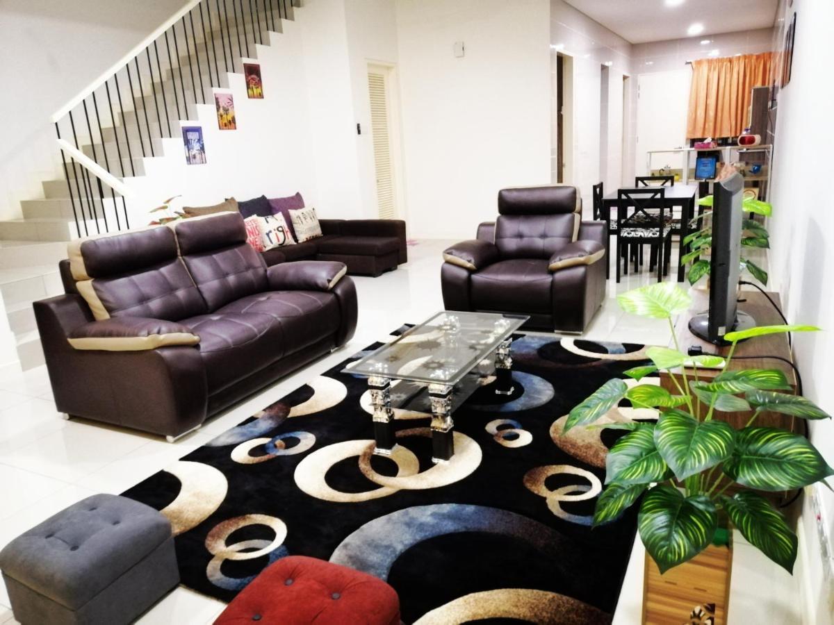A&D Home-Stay @Kota Warisan, Sepang Eksteriør bilde