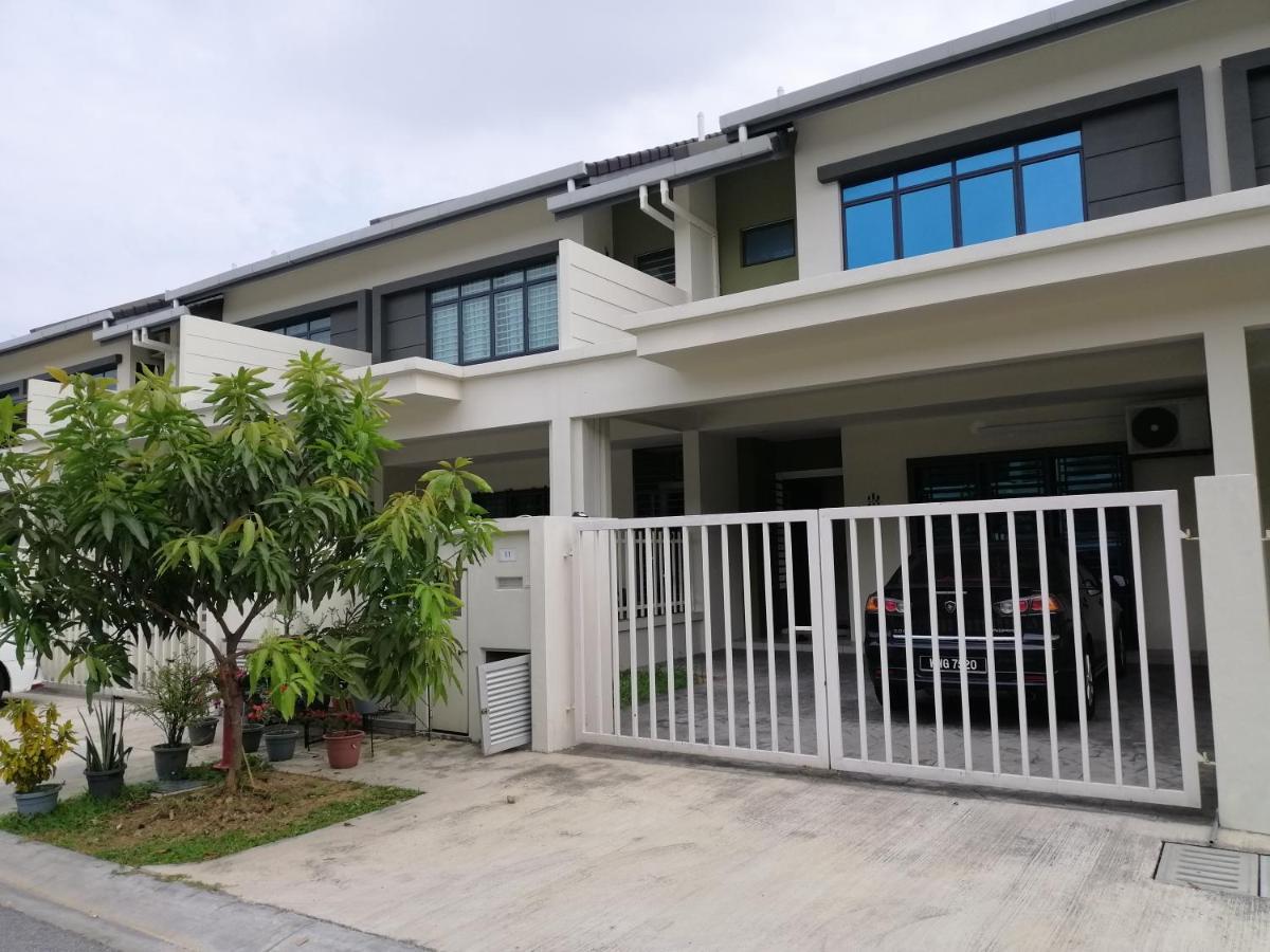 A&D Home-Stay @Kota Warisan, Sepang Eksteriør bilde