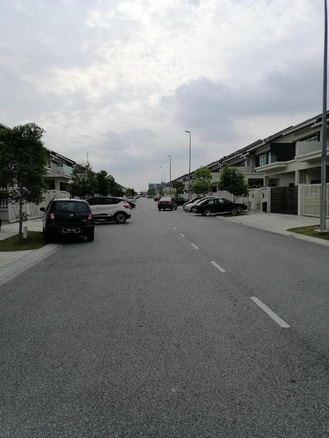 A&D Home-Stay @Kota Warisan, Sepang Eksteriør bilde